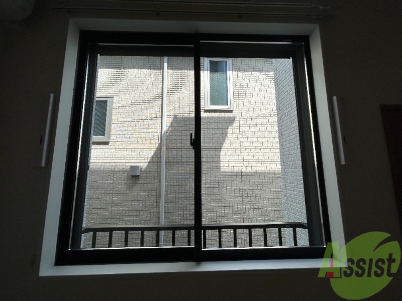 バルコニー　ベランダはございませんが大きな窓が付いております。