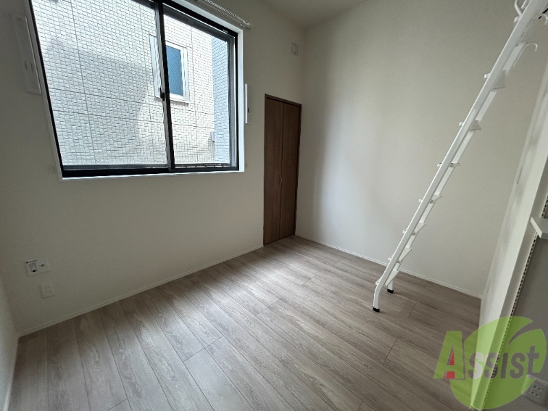 居室・リビング　リビングスペースです。６．６帖と十分な広さがあります。