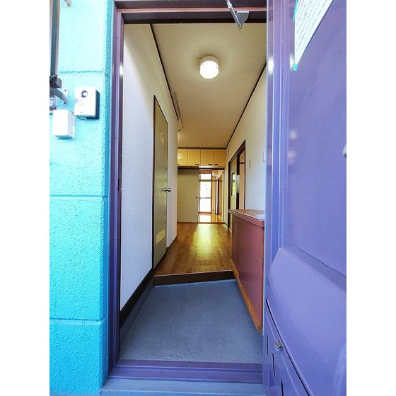 玄関　便利なシューズボックス付き