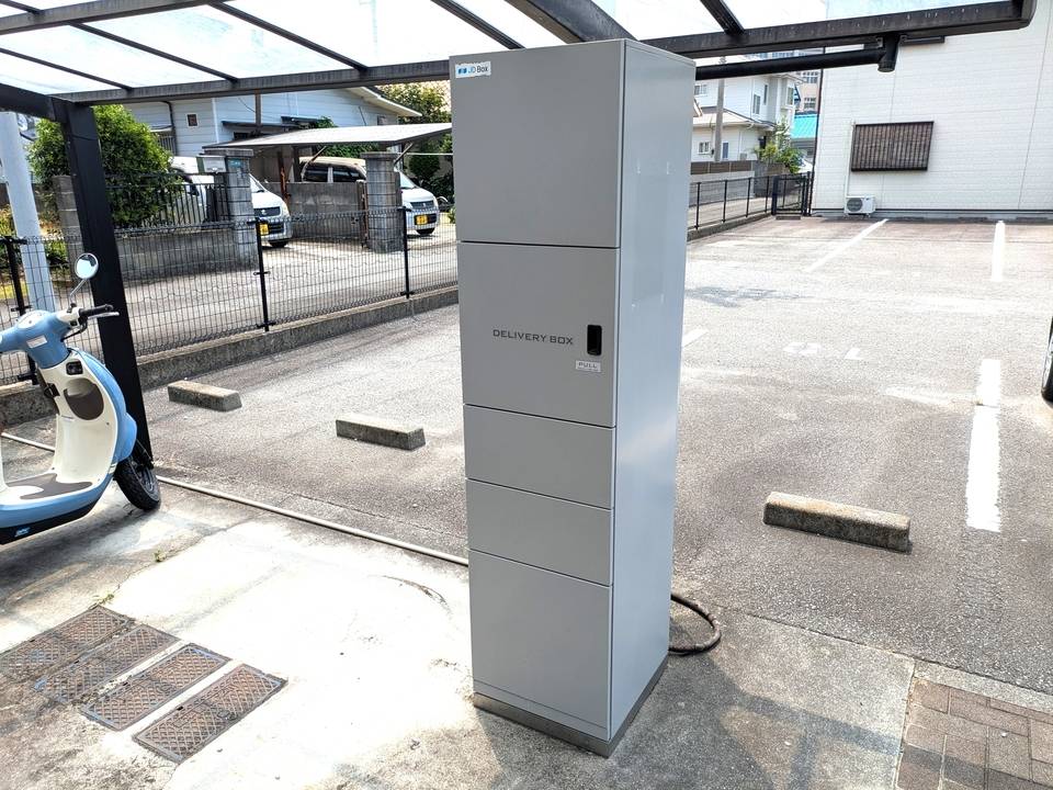 エントランス　宅配ボックス