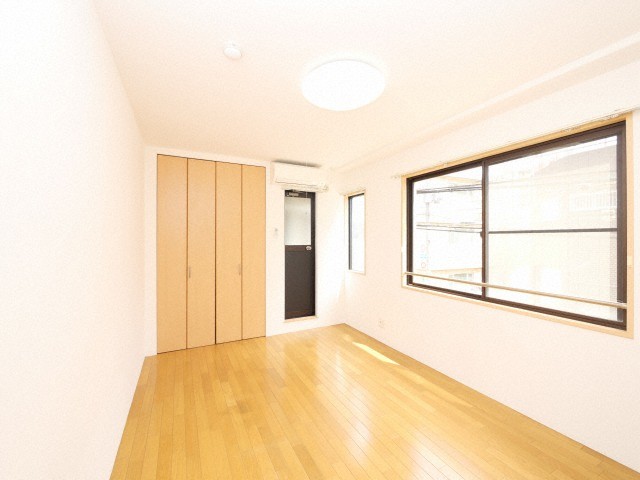 居室・リビング　★初期費用軽減物件です★保証人不要♪仲介手数料無料♪角部屋♪