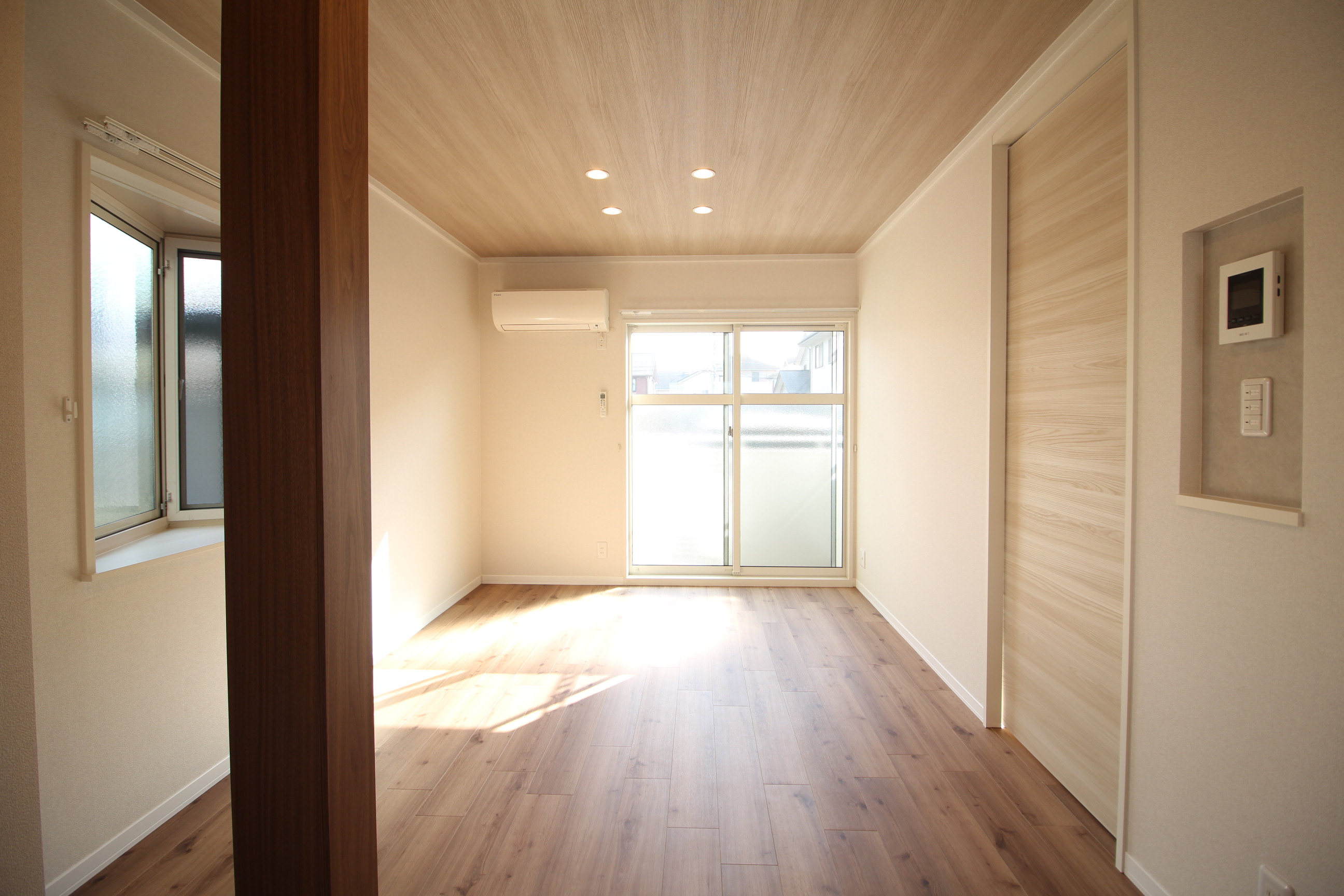 その他　キッチンから見たLDKです♪