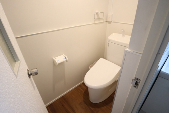 トイレ　※別部屋の写真です