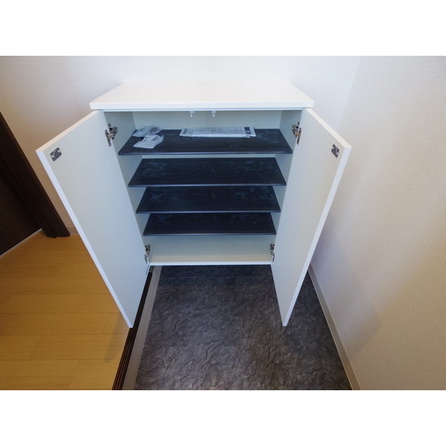 玄関　シューズ収納付き☆