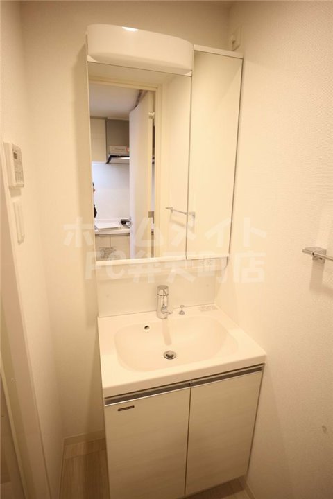 洗面設備　使いやすい洗面所です