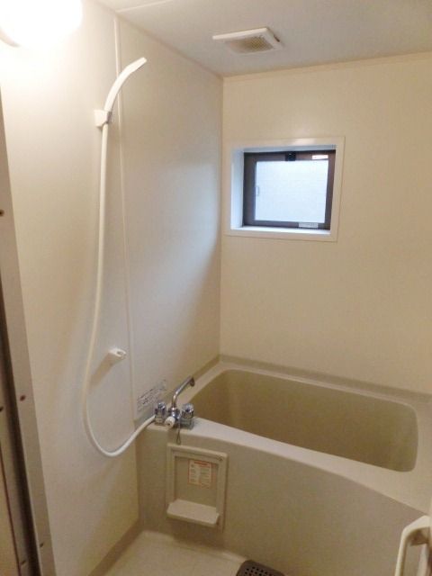 バス・シャワールーム　綺麗なバスルーム。