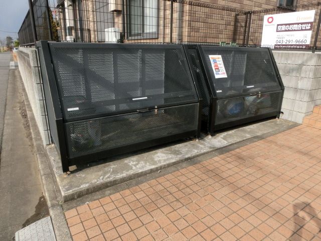 その他　専用ゴミ置き場でゴミ捨て楽チン