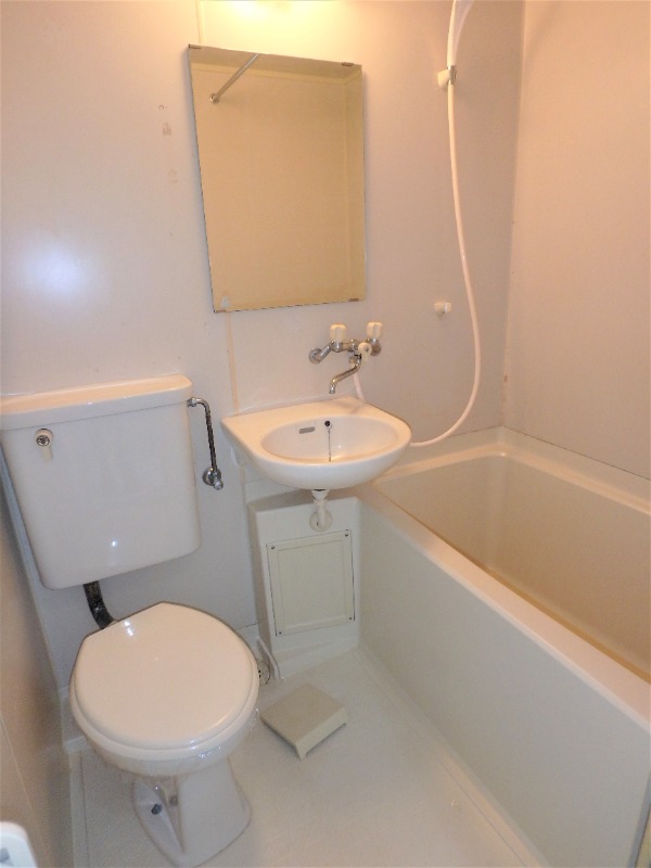 バス・シャワールーム　洗面台・トイレ付きユニットバス