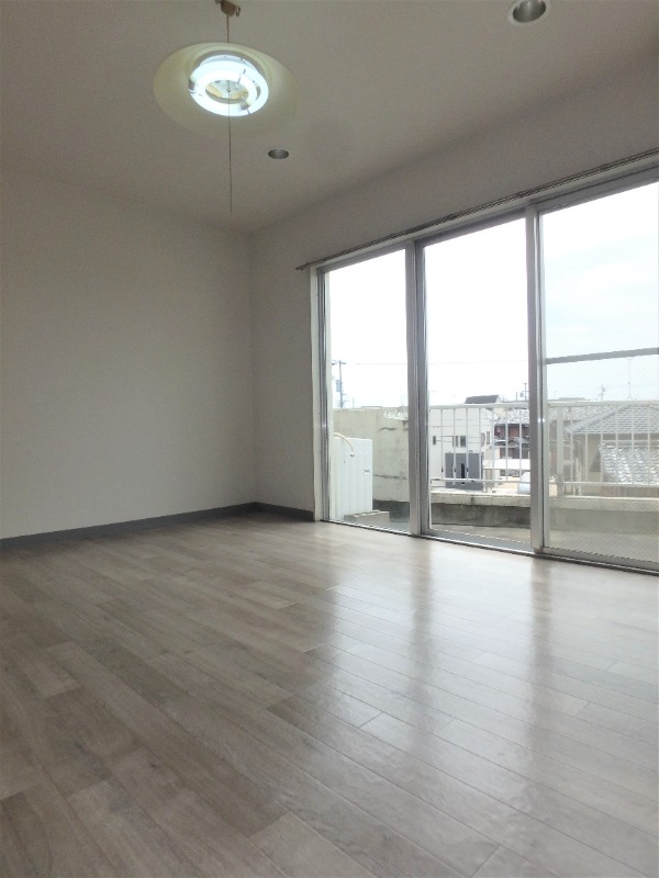 居室・リビング　１０帖の洋室