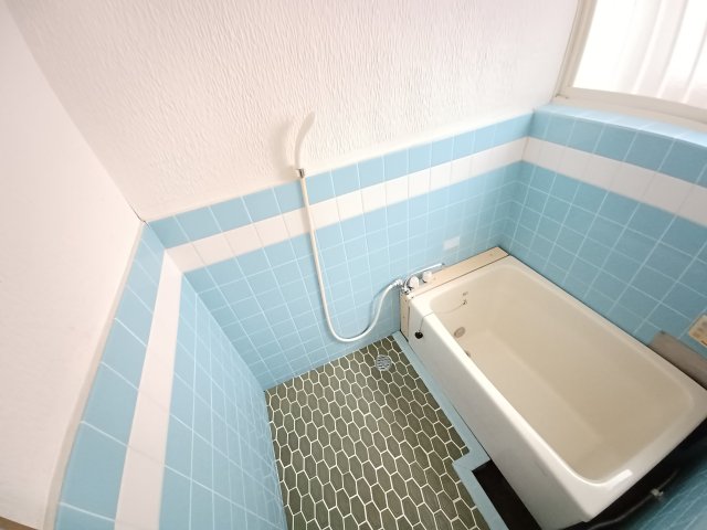 バス・シャワールーム　お風呂で日々の疲れを落としましょう