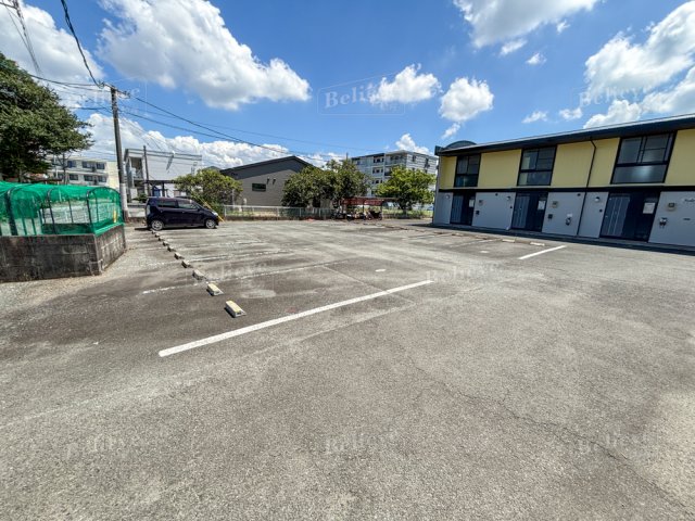 駐車場　駐車スペースもあります♪