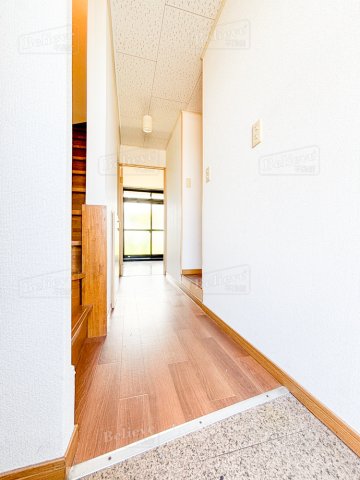 玄関　シューズボックス付きの玄関☆