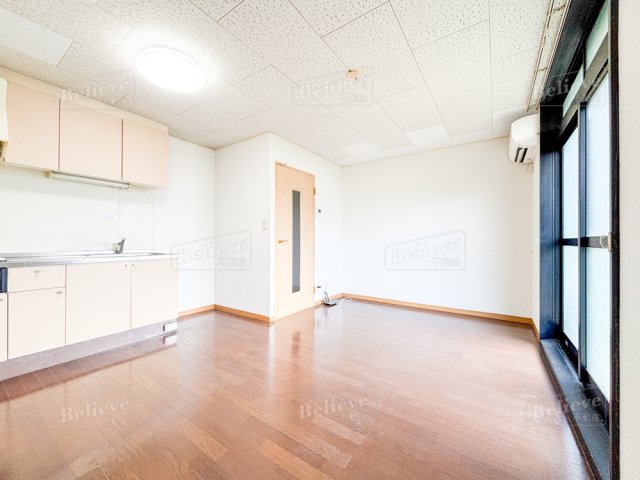 居室・リビング　明るいリビングです☆