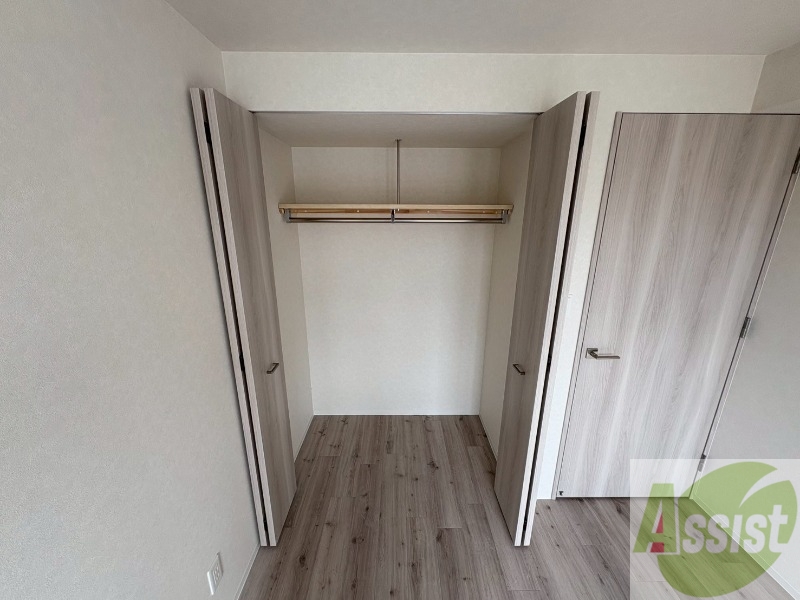 収納　寝室には収納があります。すっきり片づけましょう！