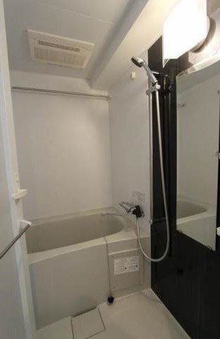 バス・シャワールーム　※同じ間取り別号室参考写真