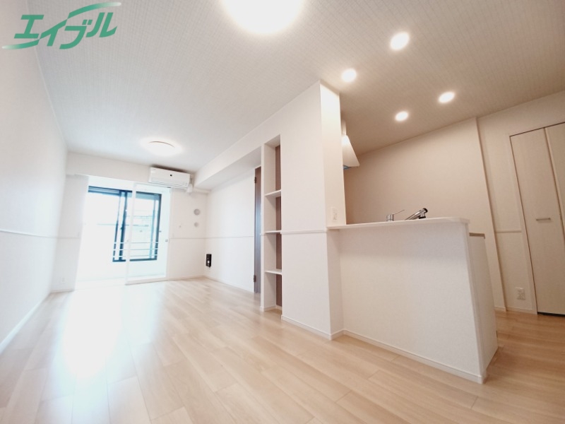 居室・リビング　同型参考写真