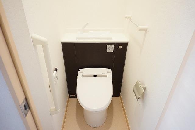 トイレ　清潔感のあるトイレです