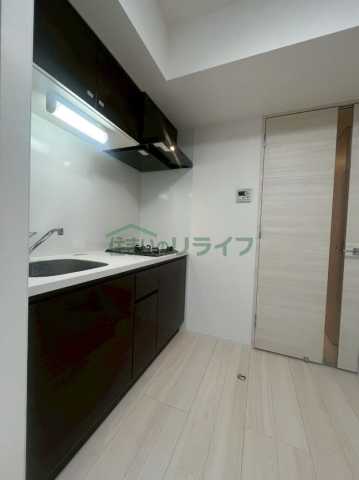 キッチン　※参考写真です。同じ間取りの別部屋になります。