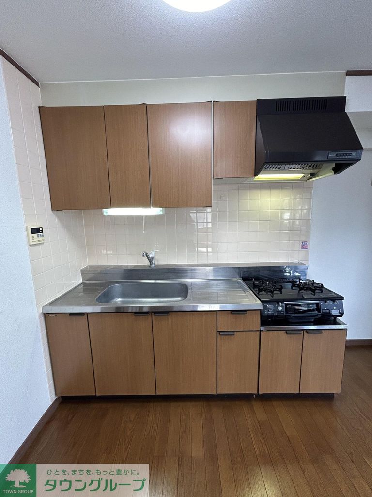 キッチン　玄関