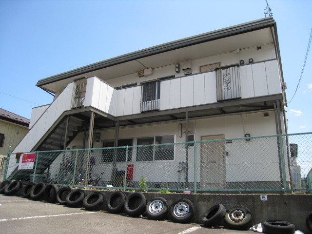 建物外観　外観★建物手前が駐車場です★