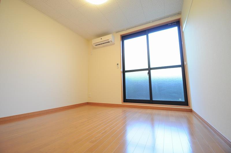 居室・リビング　ゆったり8畳のお部屋になります