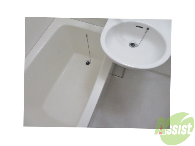 バス・シャワールーム　疲れた時はゆっくり湯船につかってみてはいかがでしょうか。