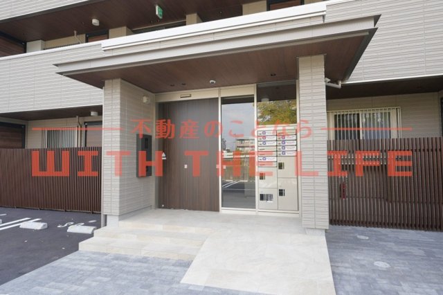 エントランス　清潔なエントランスです