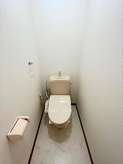 トイレ　※他号室の写真です。