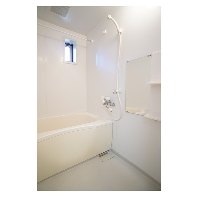 バス・シャワールーム　清潔感のあるバスルーム