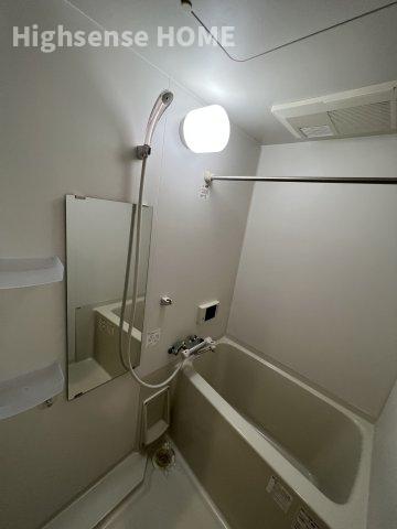 バス・シャワールーム　落ち着いた空間のお風呂です