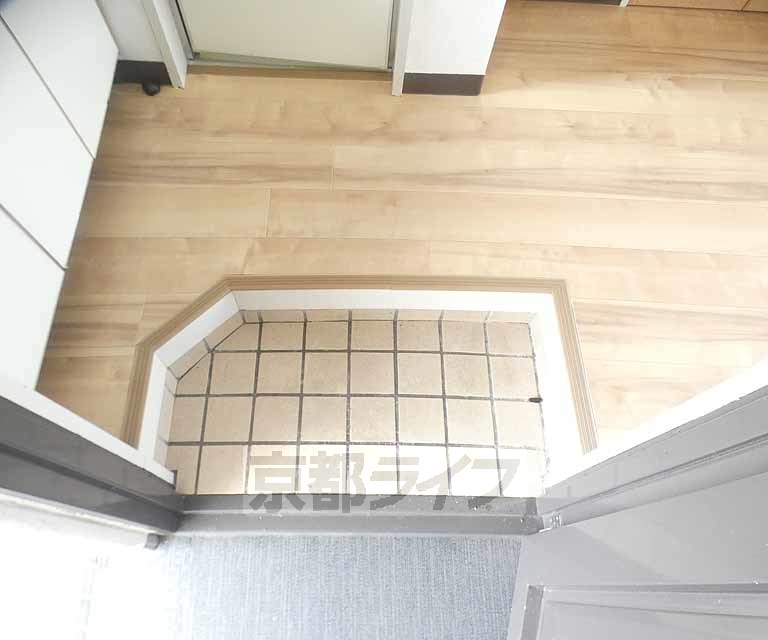 玄関　大きな段差がありません