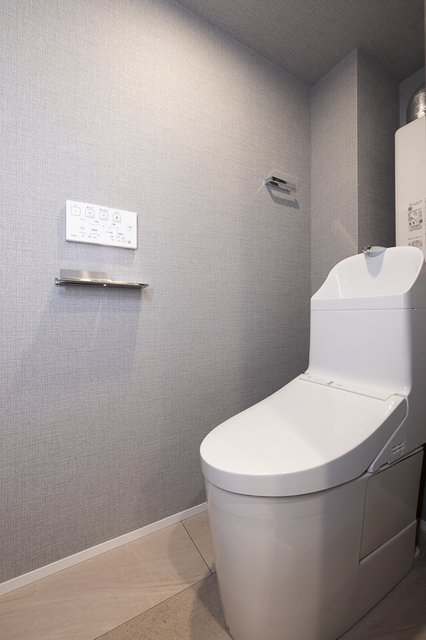 トイレ　※写真は同タイプ住戸です。