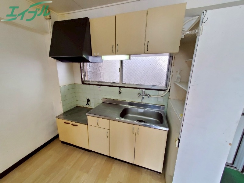 キッチン　同タイプの部屋写真です