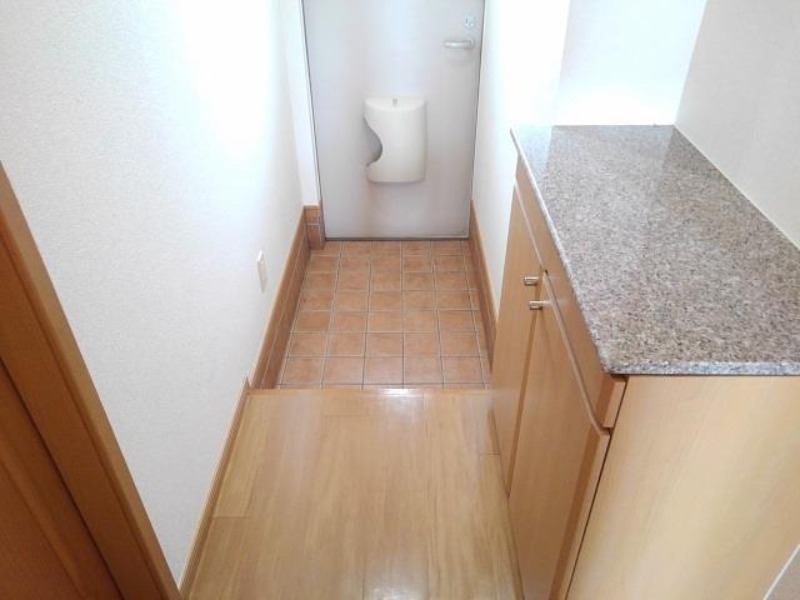 玄関　図面と現状に相違がある場合には現状を優先