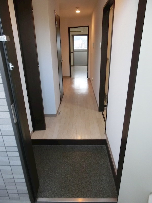 玄関　※同物件写真