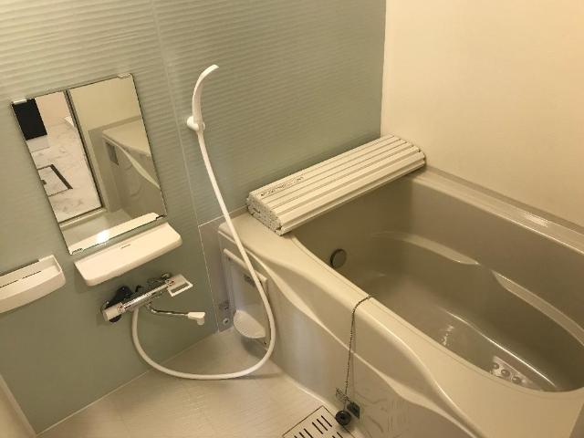バス・シャワールーム　バス
