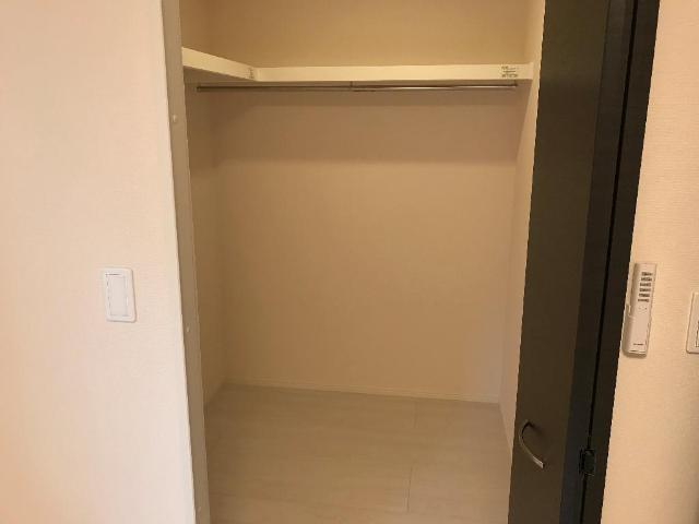 収納　ウォークインクローゼット