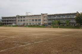 小学校　伊達市立伊達小学校（小学校）まで925m