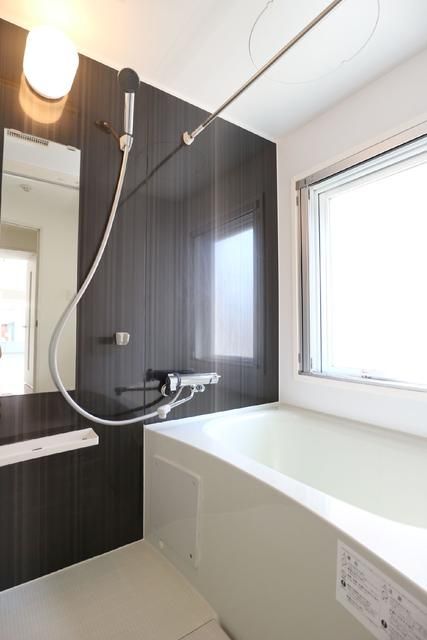 バス・シャワールーム　日々の疲れを癒すお風呂付です