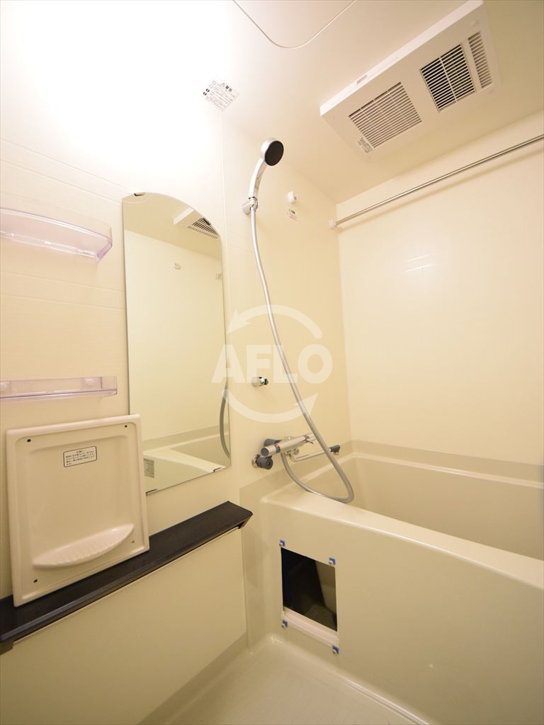 バス・シャワールーム　プレサンス上町台夕陽丘　浴室