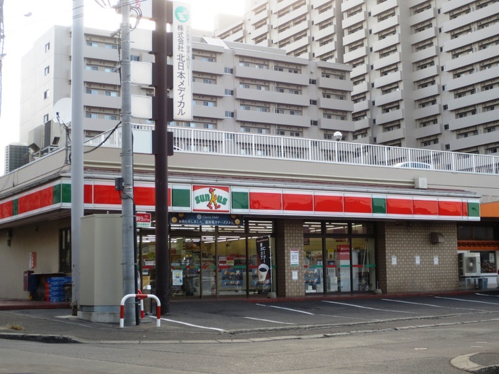 コンビニ　サンクス（コンビニ）まで350m