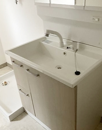 洗面設備　身支度に欠かせない独立洗面台♪