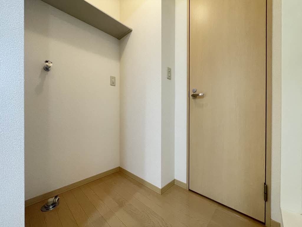 洗面設備　洗濯機置き場