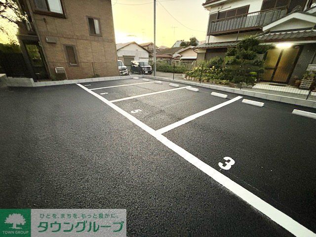 駐車場　駐車場