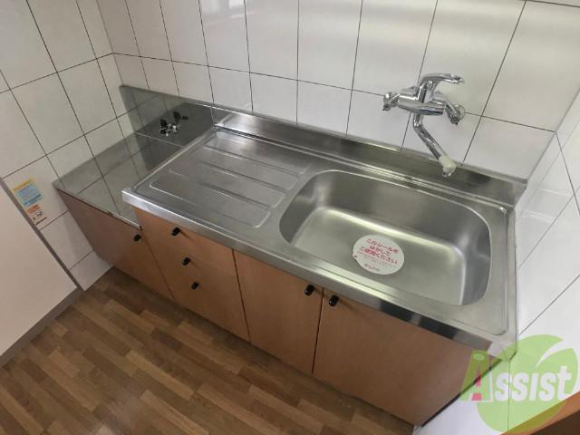 キッチン　ガスコンロはお好きなものを置けますよ～。