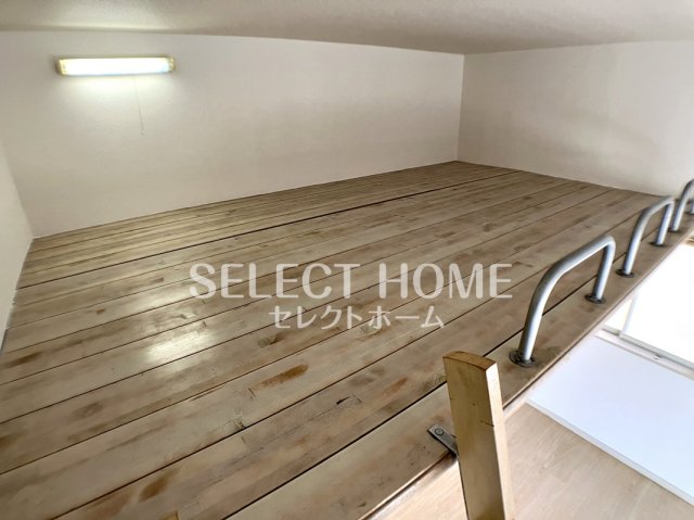 その他部屋・スペース　落ち着いた色調の寝室です