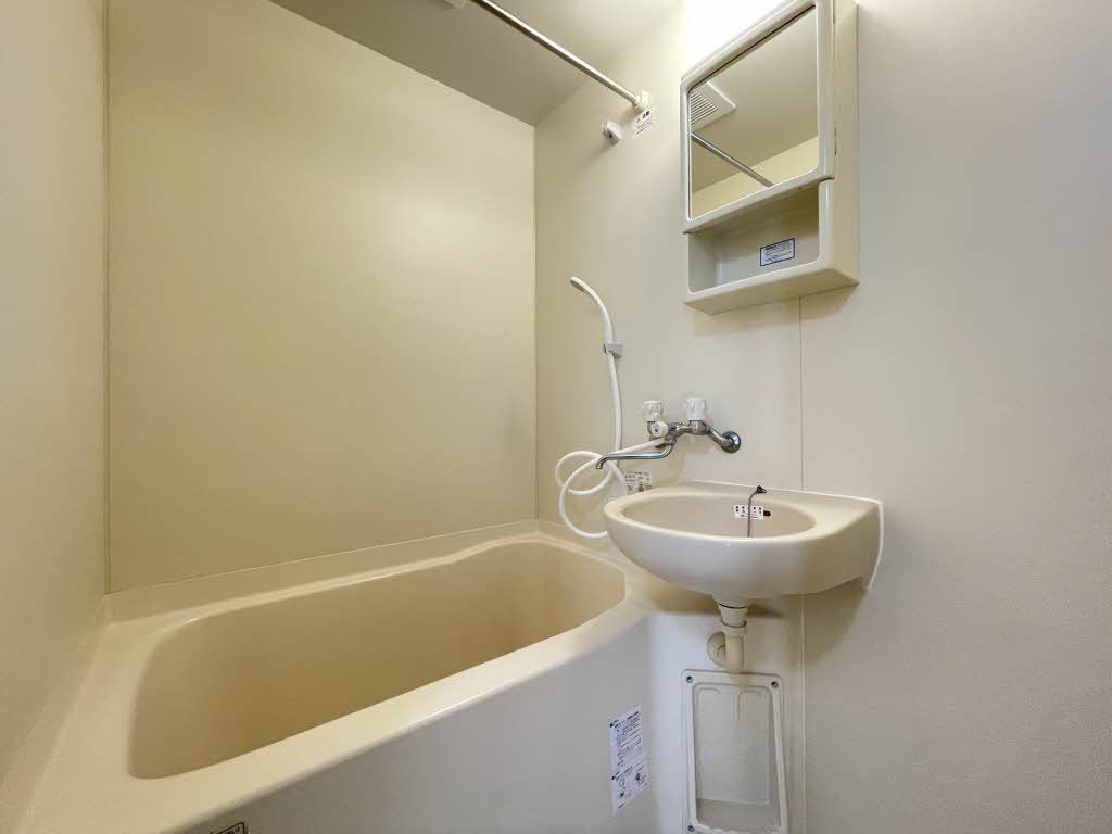 バス・シャワールーム　バスルーム