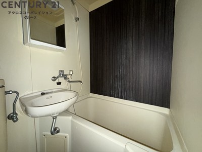 バス・シャワールーム　シンプルで機能的なユニットバスです！