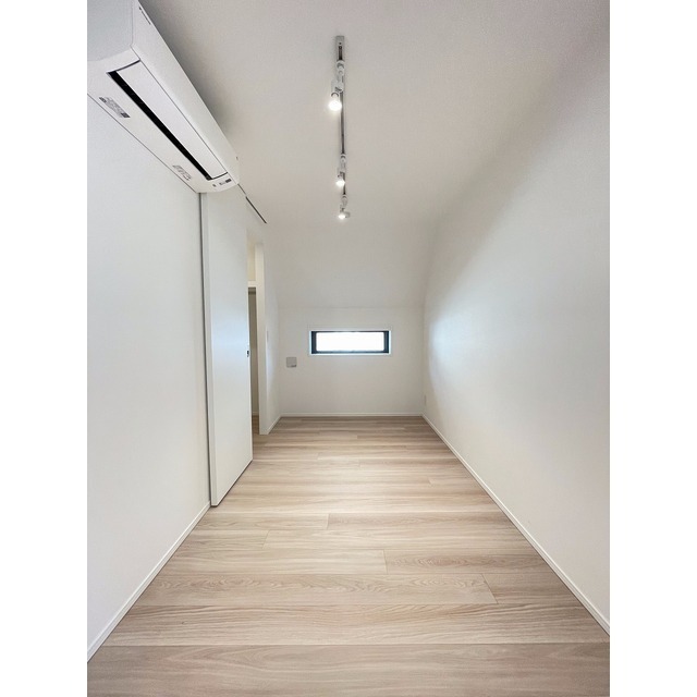 その他部屋・スペース　洋室４帖