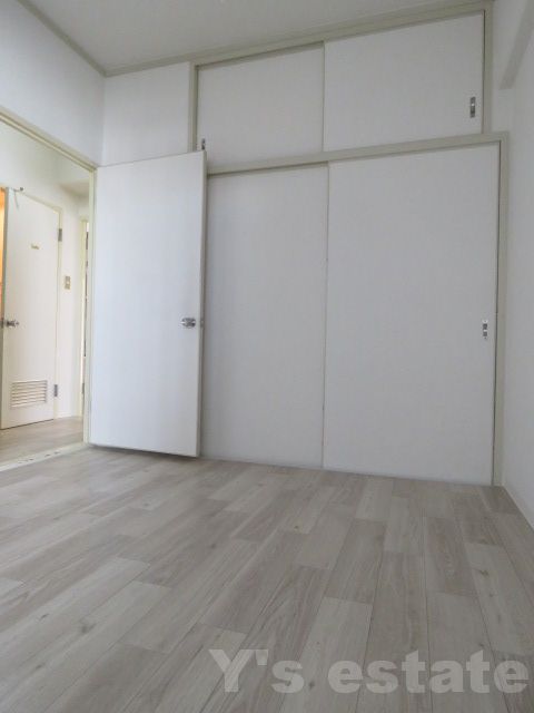 居室・リビング　この写真の反転タイプです。